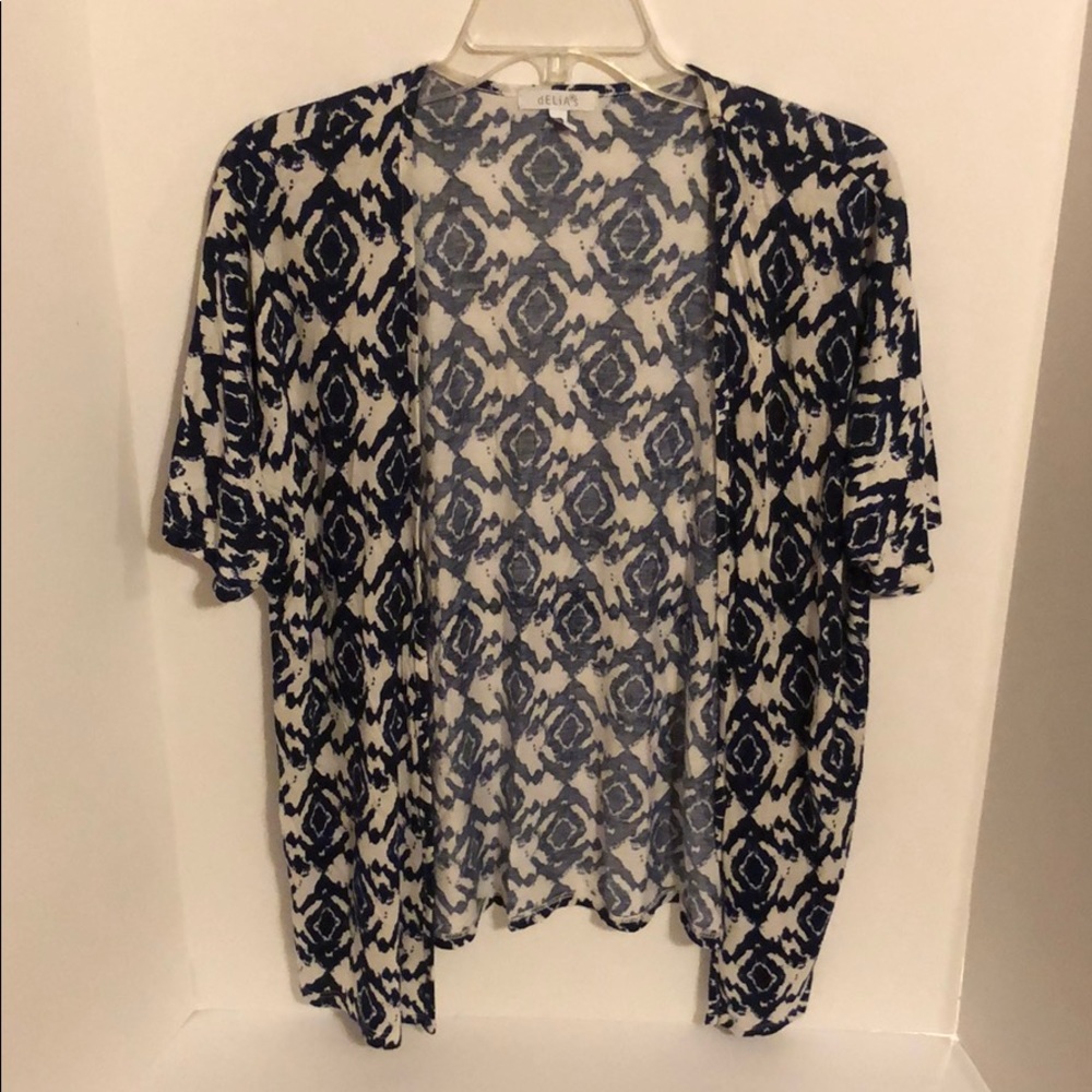 Short sleeve cover up